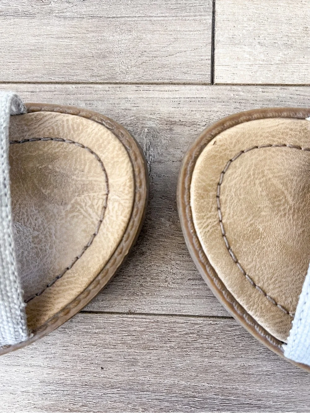 Blowfish Malibu Balla Taupe Canvas Micro Wedge Sandals Size 9